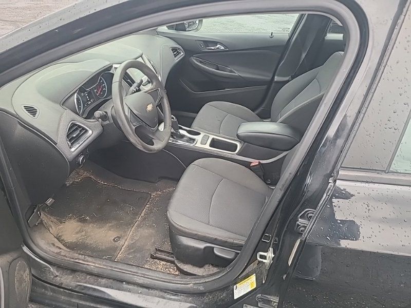 Used 2018 Chevrolet Cruze LS FWD image 11