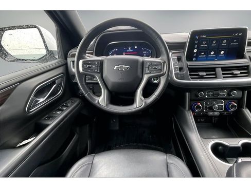 Used 2022 Chevrolet Tahoe Z71 w/ Luxury Package AWD/4WD image 8