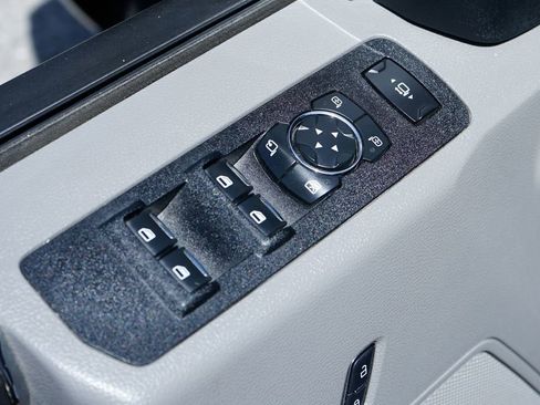 Used 2019 Ford F250 XLT w/ XLT Premium Package image 15