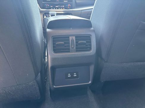 Used 2025 Nissan Rogue SV FWD image 24