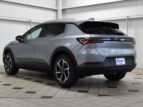 New 2026 Chevrolet Equinox EV LT image 6