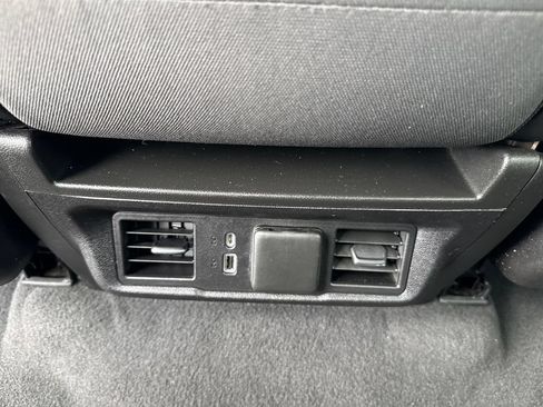 Used 2023 Chevrolet Silverado 1500 LT AWD/4WD image 21