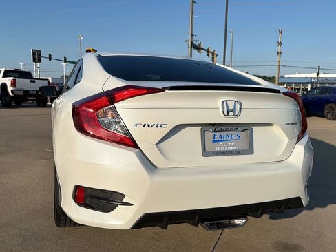 Used 2019 Honda Civic Sport image 14