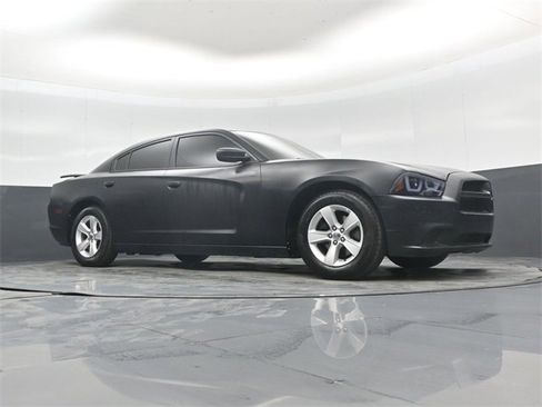 Used 2012 Dodge Charger SE image 38