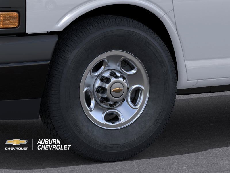 New 2025 Chevrolet Express 2500 Extended RWD image 9