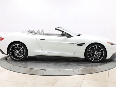 Used 2014 Aston Martin Vanquish Volante RWD image 75