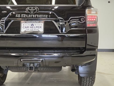 Used 2021 Toyota 4Runner SR5 Premium w/ Moonroof Package AWD/4WD image 51
