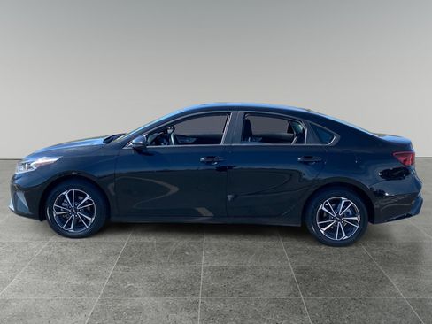 Used 2024 Kia Forte LXS FWD image 2