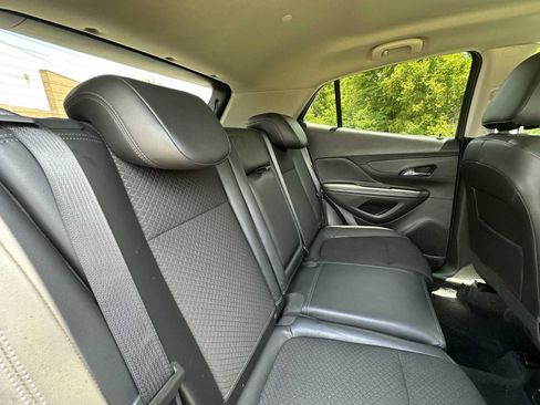 Certified 2021 Buick Encore Preferred w/ Safety Package FWD image 21