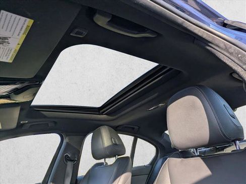 Used 2022 BMW 330i Sedan w/ Convenience Package image 16