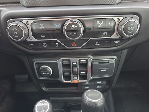 Used 2023 Jeep Wrangler Unlimited Sport AWD/4WD image 22