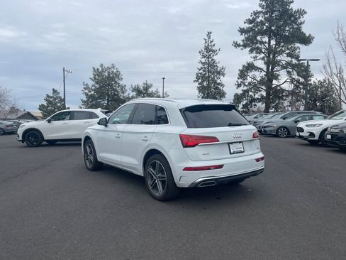 Used 2021 Audi Q5 e Premium Plus image 6