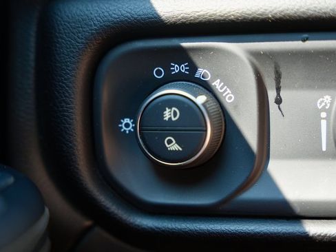 Used 2024 RAM 3500 Big Horn image 25