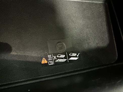 Used 2023 Chevrolet Tahoe Z71 w/ Luxury Package image 23