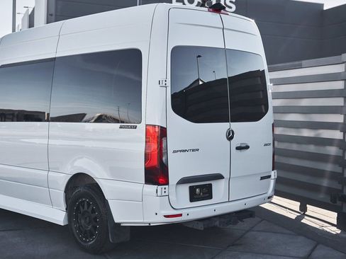 Used 2019 Mercedes-Benz Sprinter 144 image 12