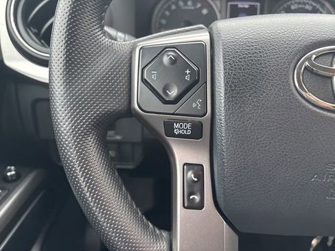 Used 2018 Toyota Tacoma SR5 image 24