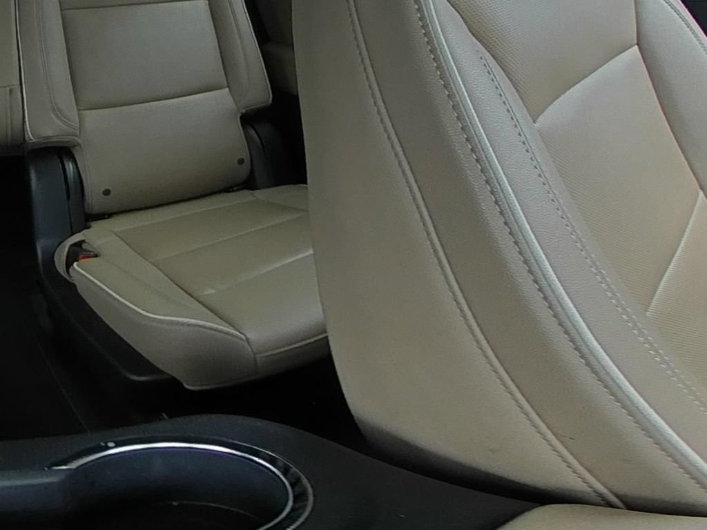 Used 2024 Chevrolet Tahoe Premier RWD image 14