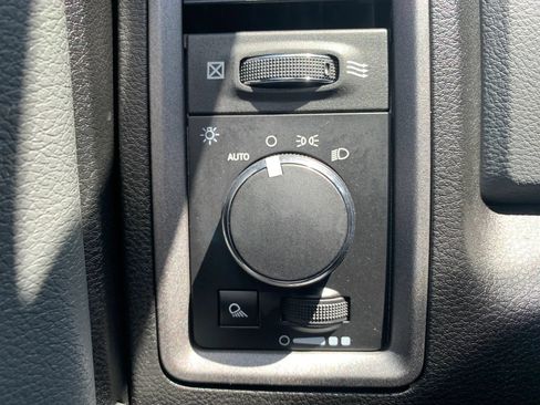 Used 2018 RAM 3500 Tradesman w/ Power & Remote Entry Group RWD image 17