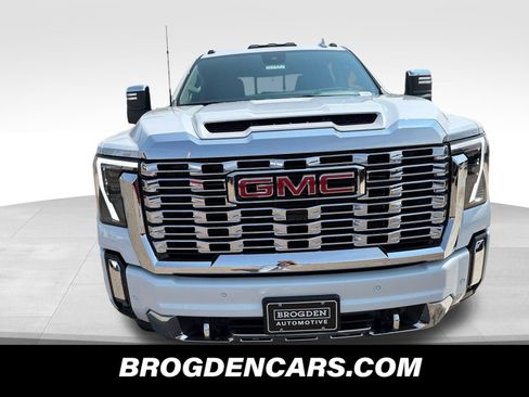 New 2026 GMC Sierra 2500 Denali w/ Technology Package AWD/4WD image 8