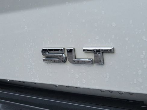 Used 2017 GMC Sierra 1500 SLT w/ SLT Premium Package AWD/4WD image 6