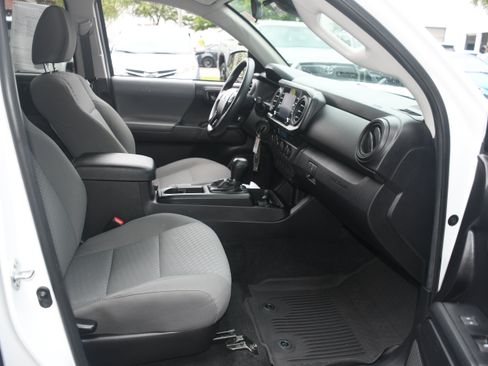 Used 2021 Toyota Tacoma SR AWD/4WD image 19