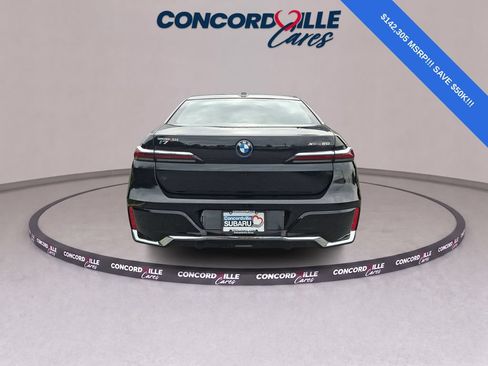 Used 2025 BMW i7 xDrive60 AWD/4WD image 5