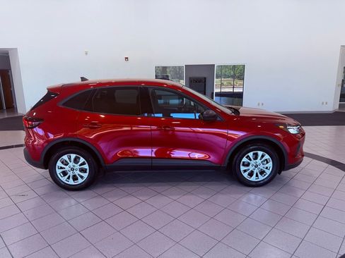 Used 2025 Ford Escape Active FWD image 13