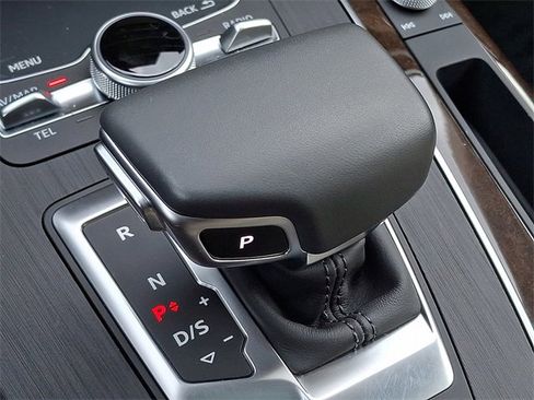 Used 2019 Audi Q5 Prestige image 17