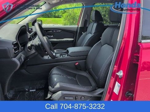 Used 2025 Honda Pilot Touring image 19