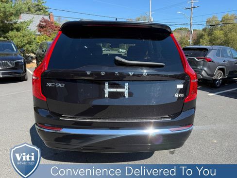 Certified 2023 Volvo XC90 T8 Ultimate w/ Protection Package Premier image 7