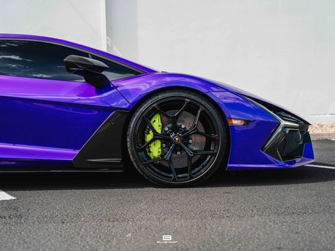 Used 2024 Lamborghini Revuelto AWD/4WD image 18