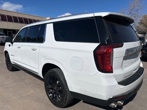 Used 2022 GMC Yukon XL Denali image 6