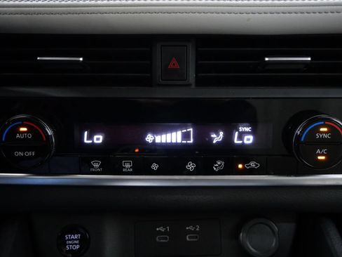 Used 2025 Nissan Rogue SV AWD/4WD image 19