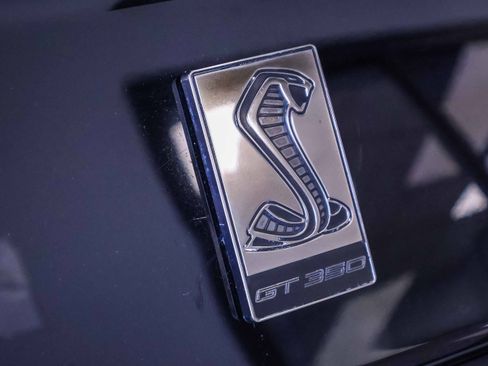 Used 2017 Ford Mustang Shelby GT350 image 22