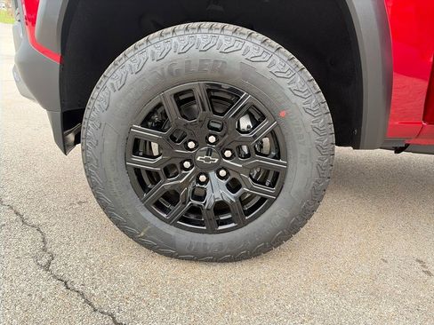 New 2026 Chevrolet Colorado Trail Boss AWD/4WD image 11