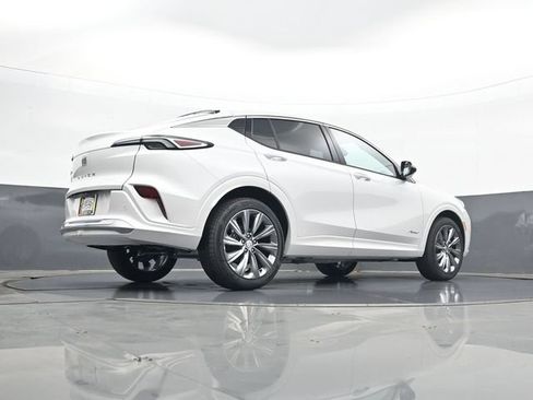 Used 2026 Buick Envista Avenir FWD image 25