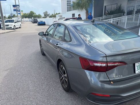 Used 2024 Volkswagen Jetta Sport image 6