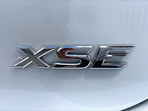 Used 2018 Toyota Camry XSE w/ Driver Assist Package FWD image 7