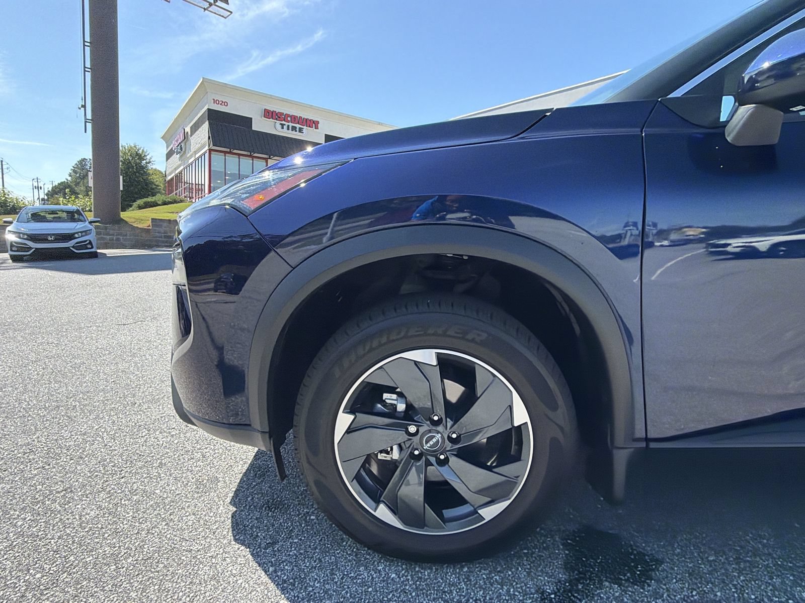 Used 2024 Nissan Rogue SV AWD/4WD image 13