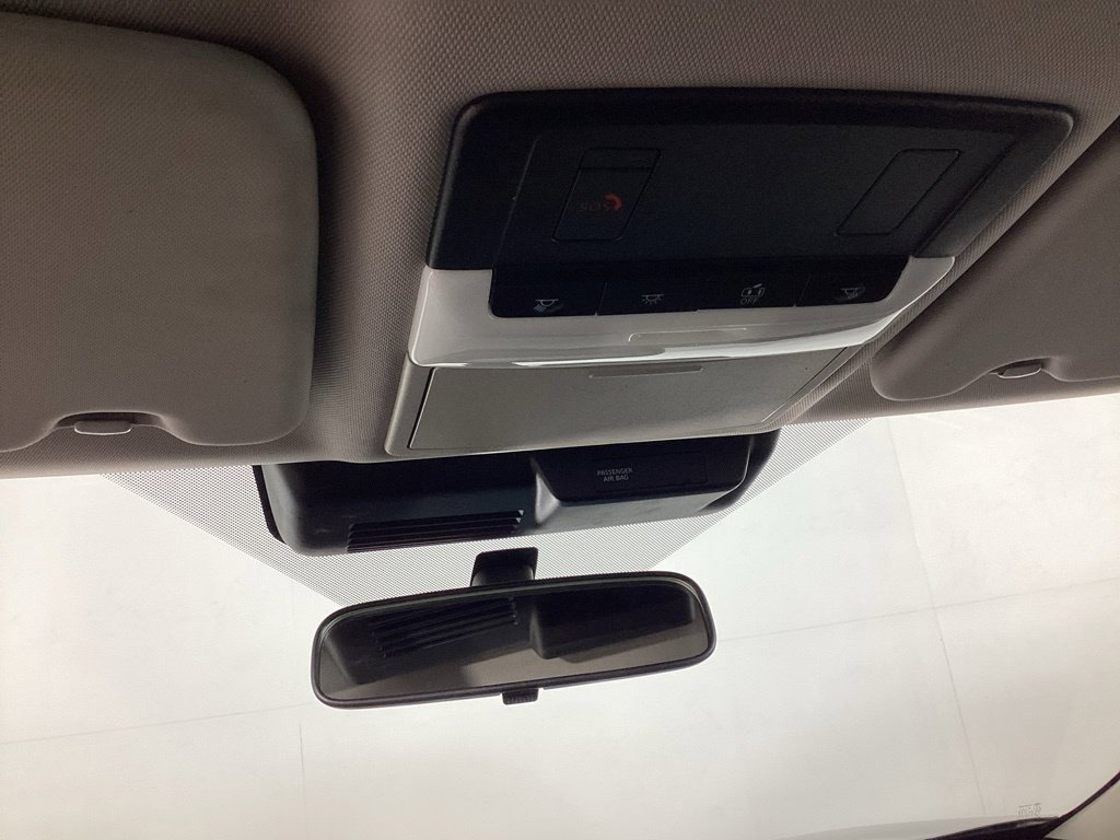 Used 2024 Mitsubishi Outlander SE Black Edition FWD image 17