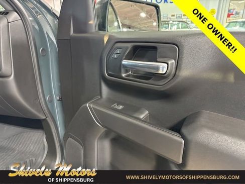 Used 2025 Chevrolet Silverado 1500 Custom Trail Boss AWD/4WD image 40
