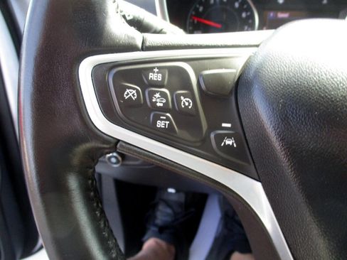 Used 2022 Chevrolet Equinox LT image 9