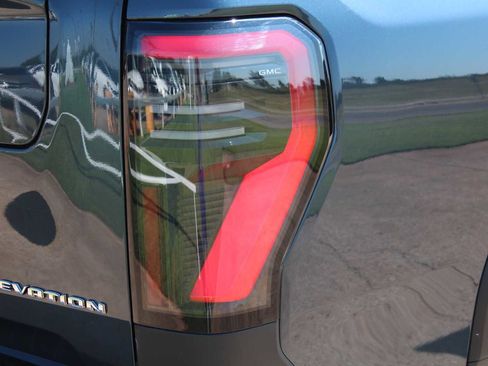 New 2026 GMC Sierra EV Elevation image 11