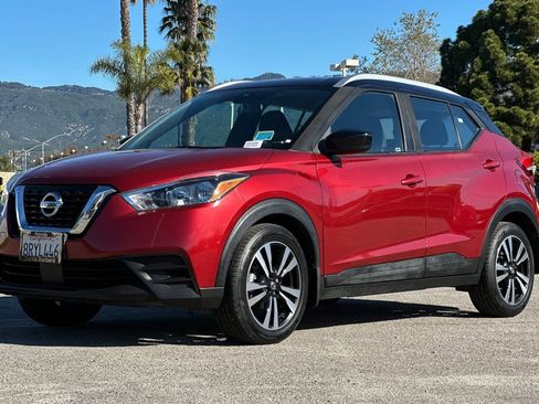 Used 2020 Nissan Kicks SV image 8