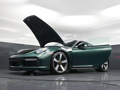Certified 2025 Porsche 911 Turbo AWD/4WD image 36