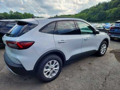 Used 2025 Ford Escape Active w/ Tech Pack #1 FWD image 4