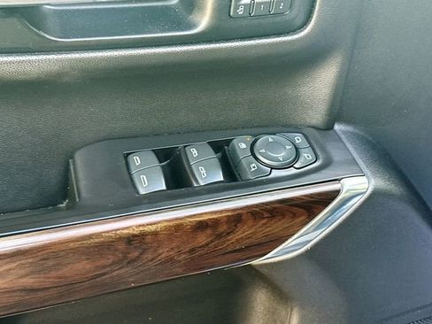 Used 2019 GMC Sierra 1500 SLT w/ SLT Premium Plus Package image 17