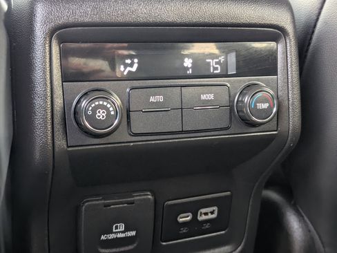 Used 2022 GMC Acadia SLT w/ LPO, Floor Liner Package image 37