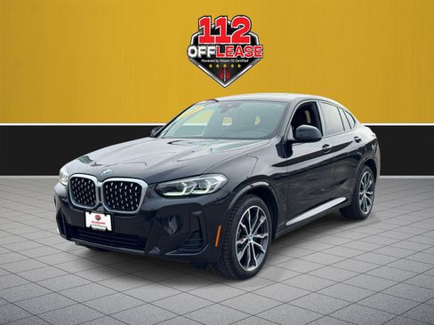 Used 2022 BMW X4 xDrive30i image 2