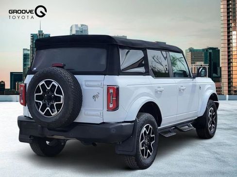 Used 2022 Ford Bronco Outer Banks image 5